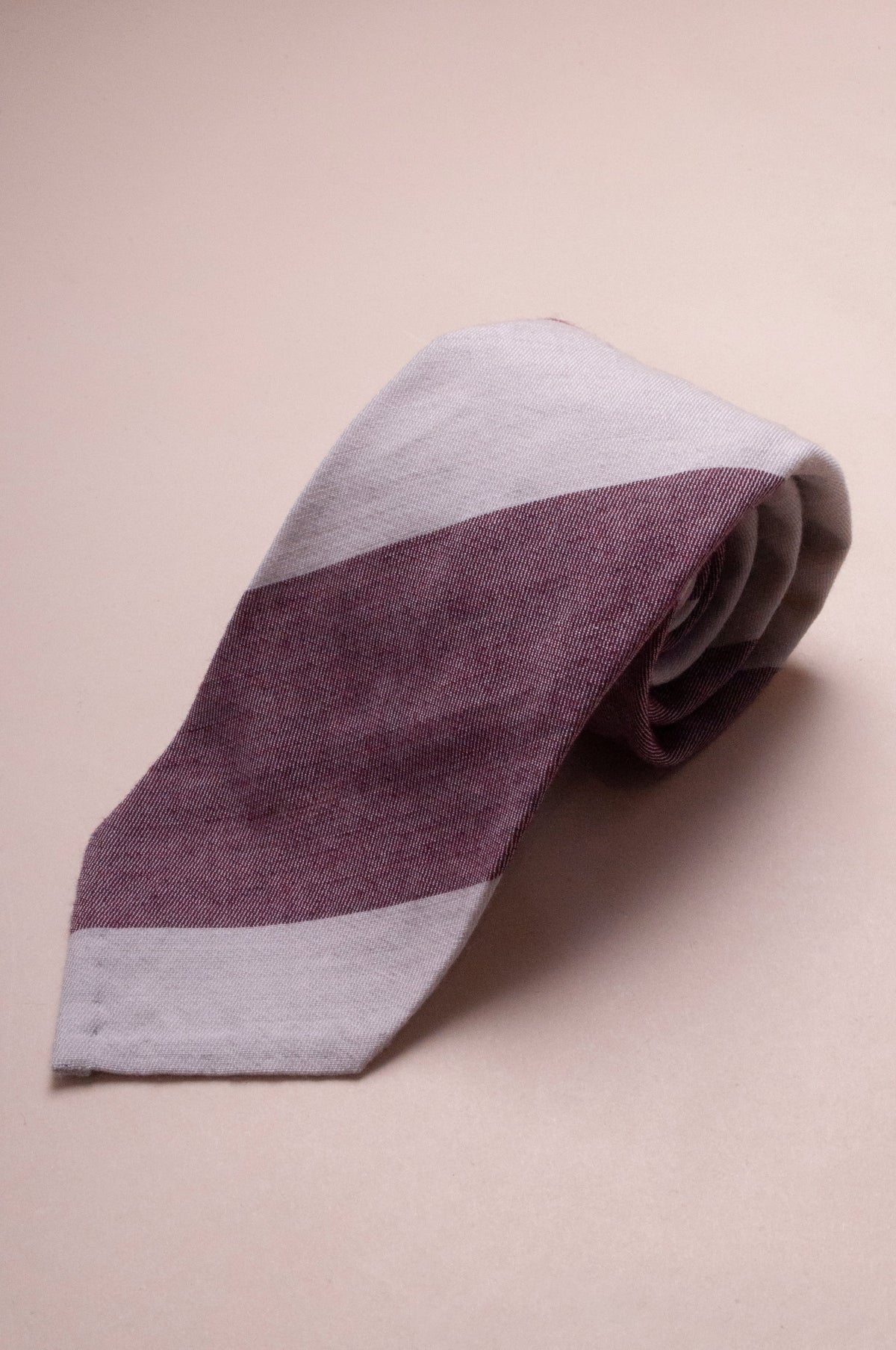 CRURAFASHION - Grey & Red Wool-Silk Striped Tie